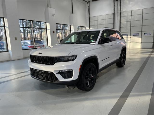 new 2025 Jeep Grand Cherokee car, priced at $42,500