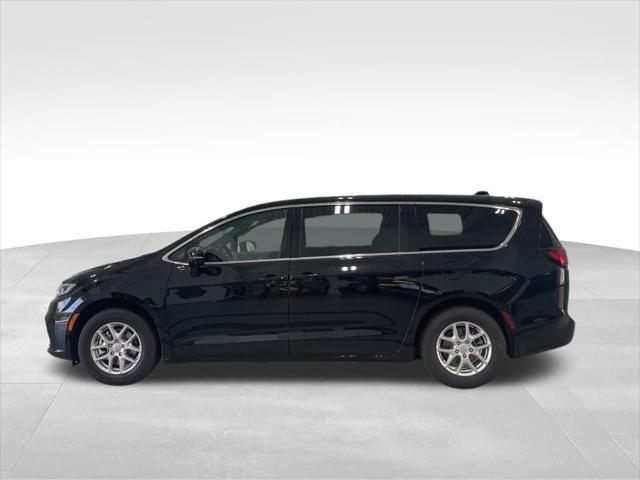 new 2025 Chrysler Pacifica car, priced at $37,500