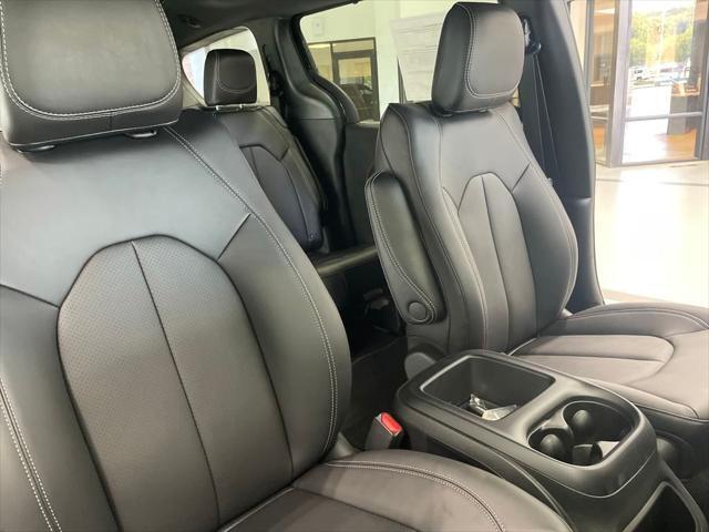new 2025 Chrysler Pacifica car, priced at $37,500