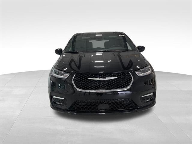 new 2025 Chrysler Pacifica car, priced at $37,500