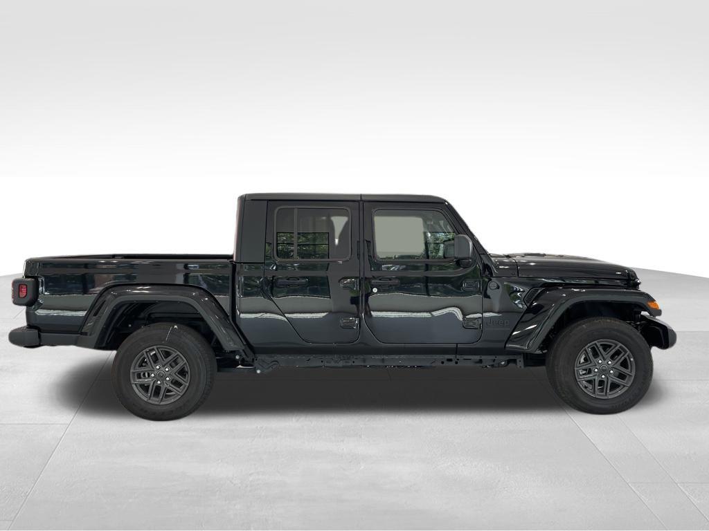 used 2024 Jeep Gladiator car, priced at $36,600