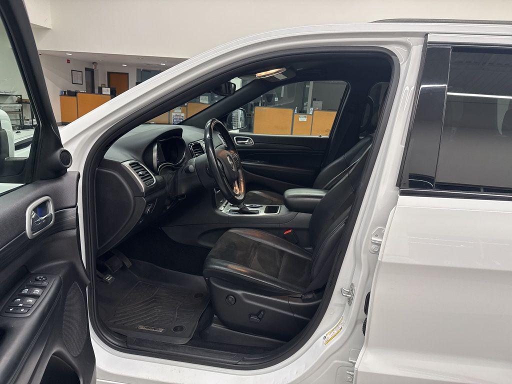 used 2019 Jeep Grand Cherokee car, priced at $19,990