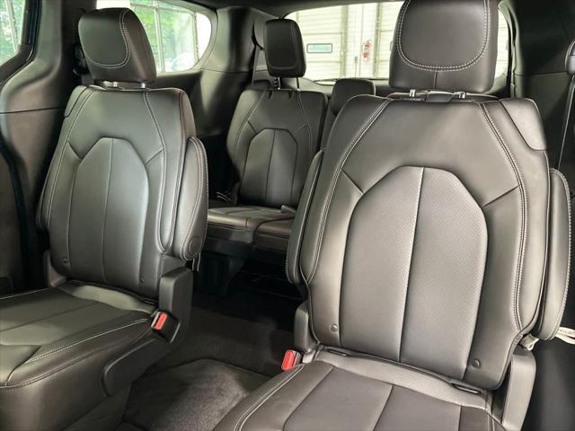new 2025 Chrysler Pacifica car, priced at $38,500