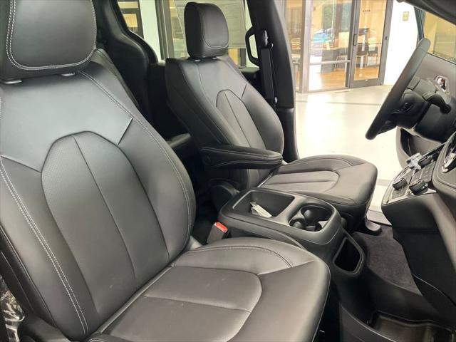 new 2025 Chrysler Pacifica car, priced at $38,500