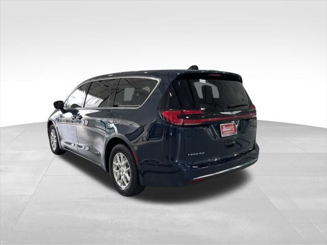 new 2025 Chrysler Pacifica car, priced at $38,500