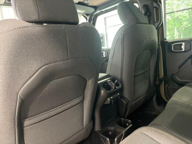 new 2025 Jeep Gladiator car, priced at $41,750