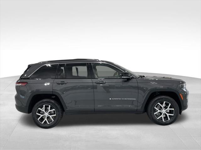 new 2025 Jeep Grand Cherokee car, priced at $39,800