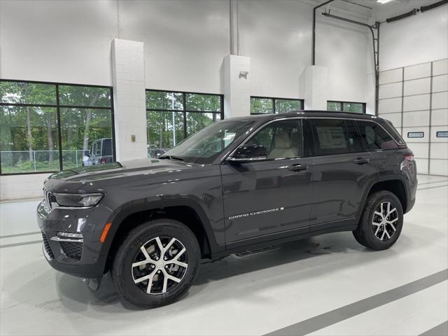 new 2025 Jeep Grand Cherokee car, priced at $46,300