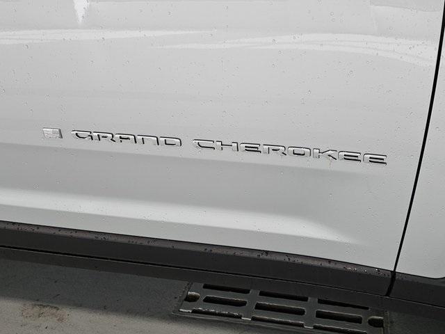 new 2024 Jeep Grand Cherokee car, priced at $50,985