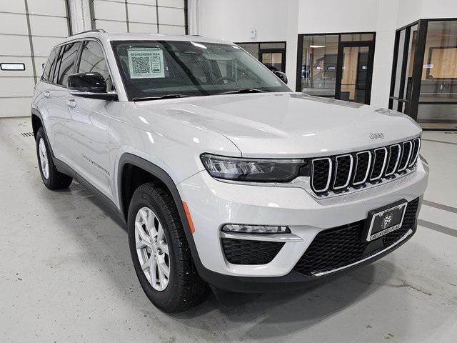 new 2024 Jeep Grand Cherokee car, priced at $50,985