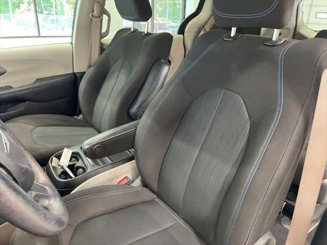 used 2021 Chrysler Pacifica Hybrid car, priced at $21,500