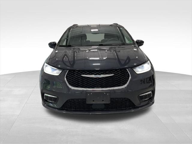 used 2021 Chrysler Pacifica Hybrid car, priced at $21,500