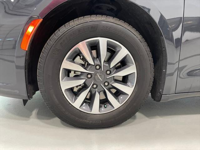 used 2021 Chrysler Pacifica Hybrid car, priced at $21,500