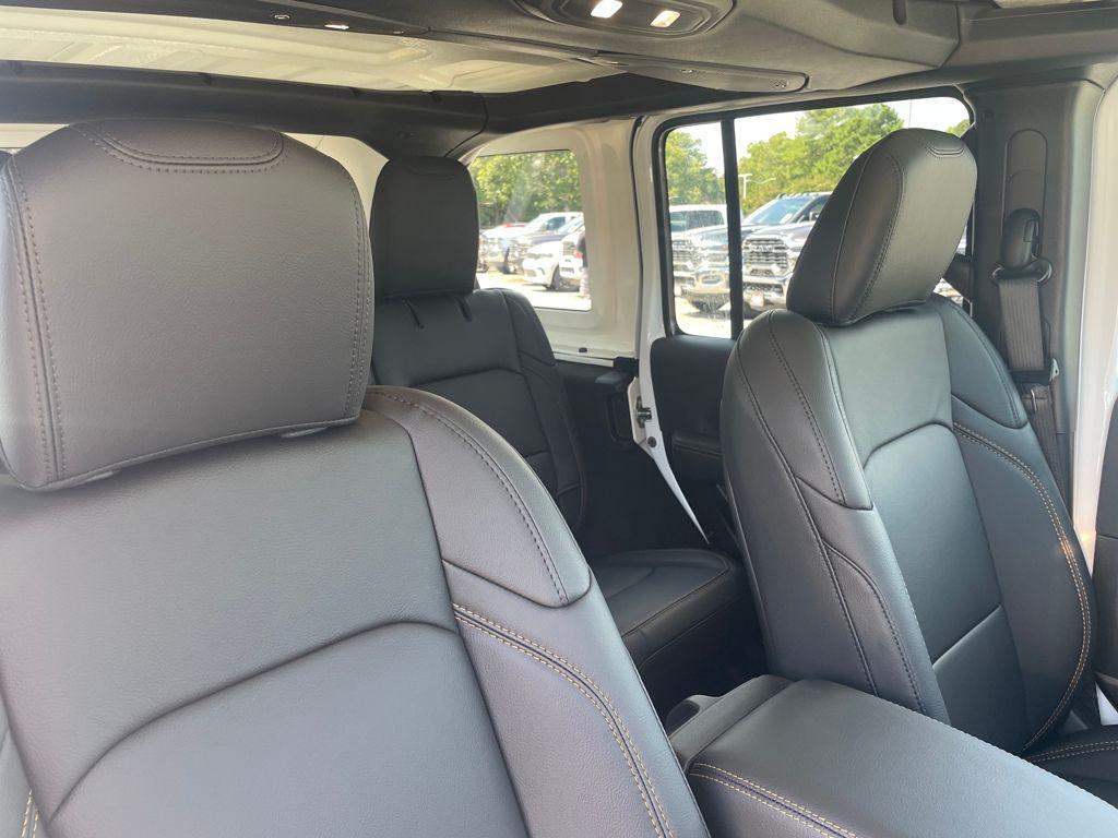 new 2025 Jeep Wrangler car, priced at $48,300