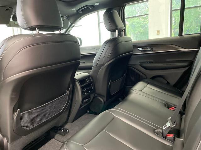 new 2025 Jeep Grand Cherokee car, priced at $40,500