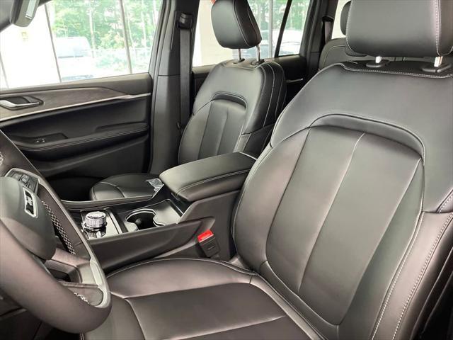 new 2025 Jeep Grand Cherokee car, priced at $40,500