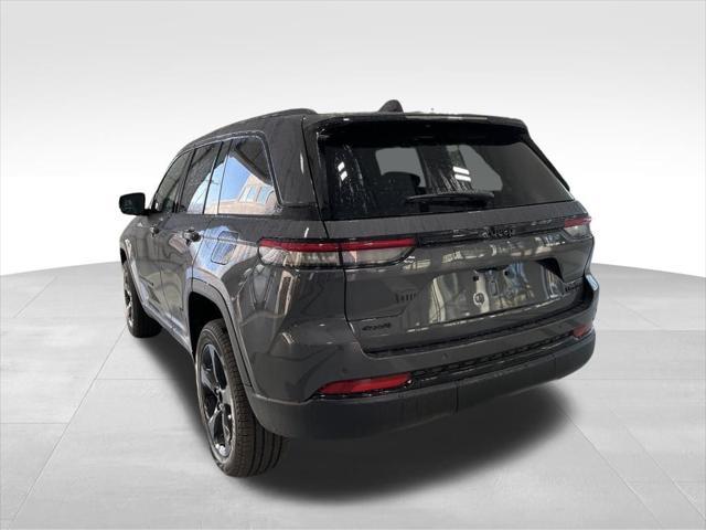 new 2025 Jeep Grand Cherokee car, priced at $38,500