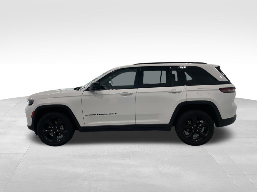 used 2023 Jeep Grand Cherokee car, priced at $29,500
