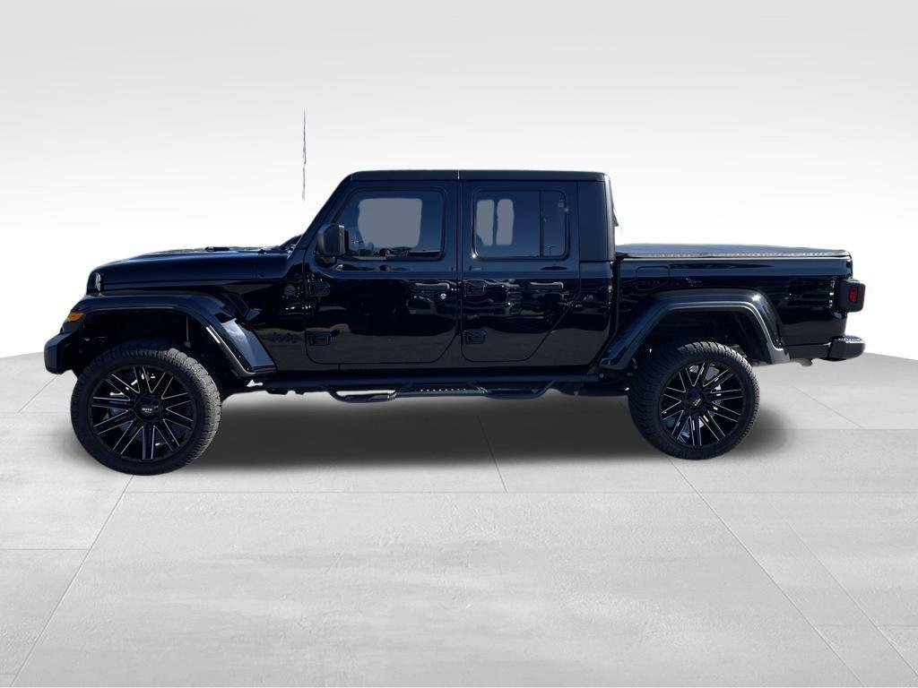used 2023 Jeep Gladiator car, priced at $35,444