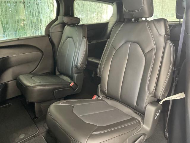 new 2025 Chrysler Pacifica car, priced at $39,800
