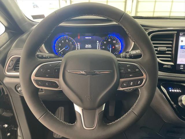 new 2025 Chrysler Pacifica car, priced at $39,800