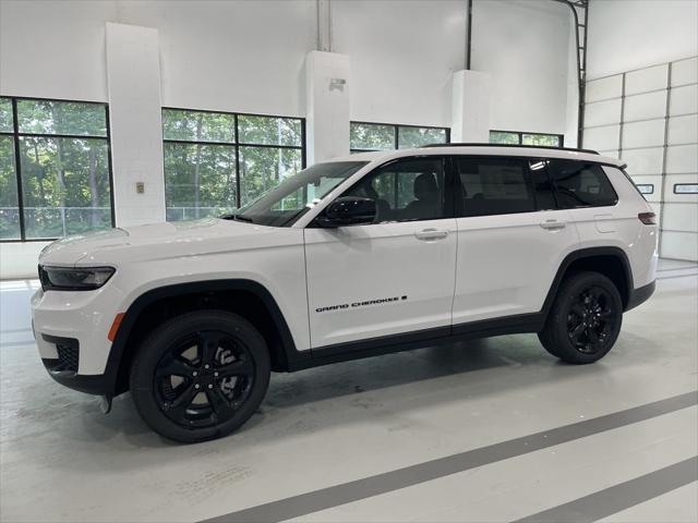 new 2025 Jeep Grand Cherokee L car, priced at $39,197