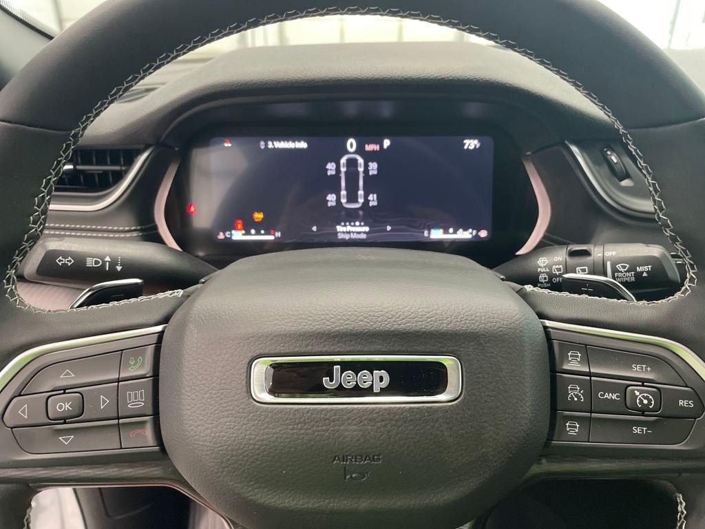 new 2025 Jeep Grand Cherokee L car, priced at $37,500