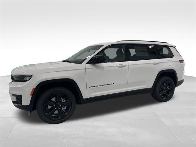 new 2025 Jeep Grand Cherokee L car, priced at $38,900