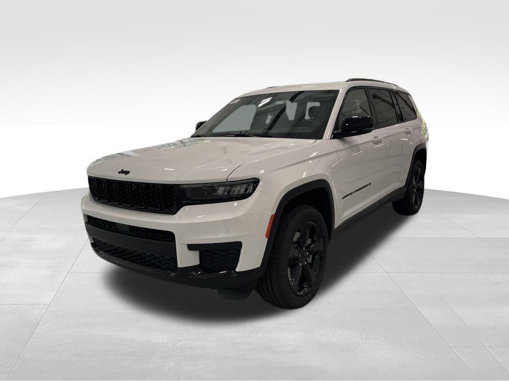new 2025 Jeep Grand Cherokee L car, priced at $37,500