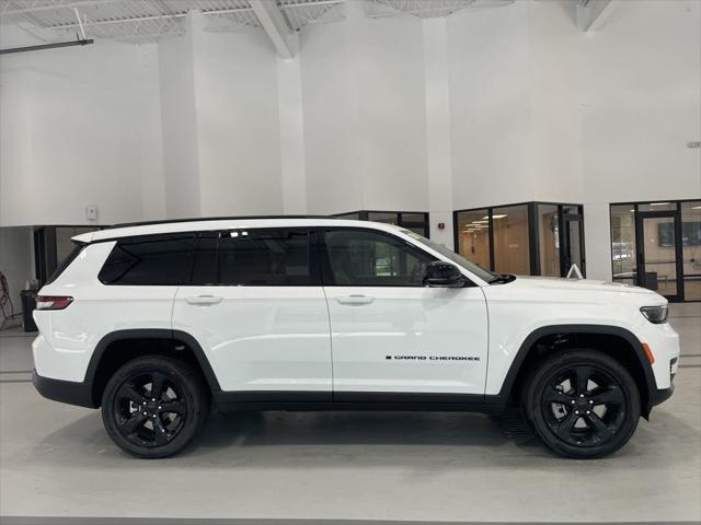 new 2025 Jeep Grand Cherokee L car, priced at $39,197