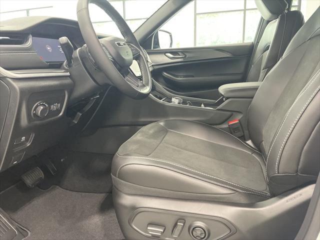 new 2025 Jeep Grand Cherokee L car, priced at $39,197