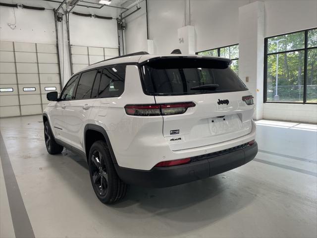new 2025 Jeep Grand Cherokee L car, priced at $39,197