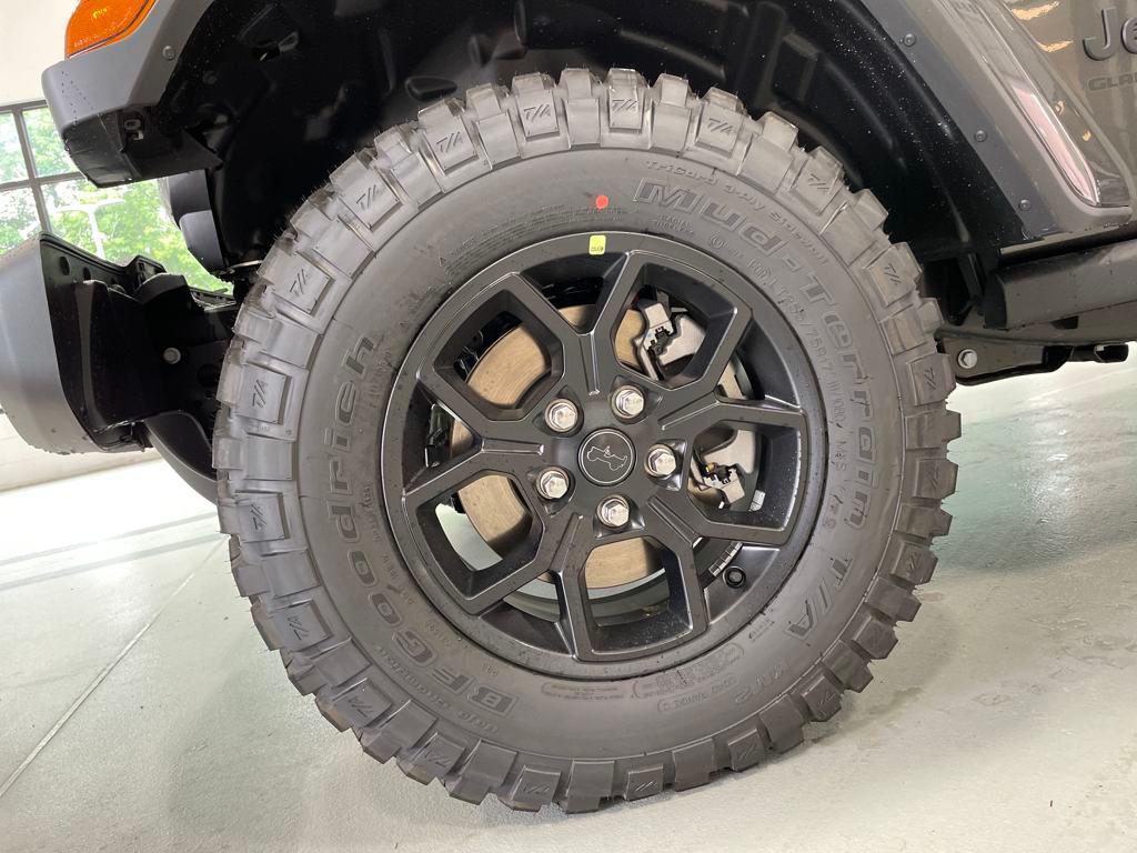 new 2025 Jeep Gladiator car, priced at $44,500