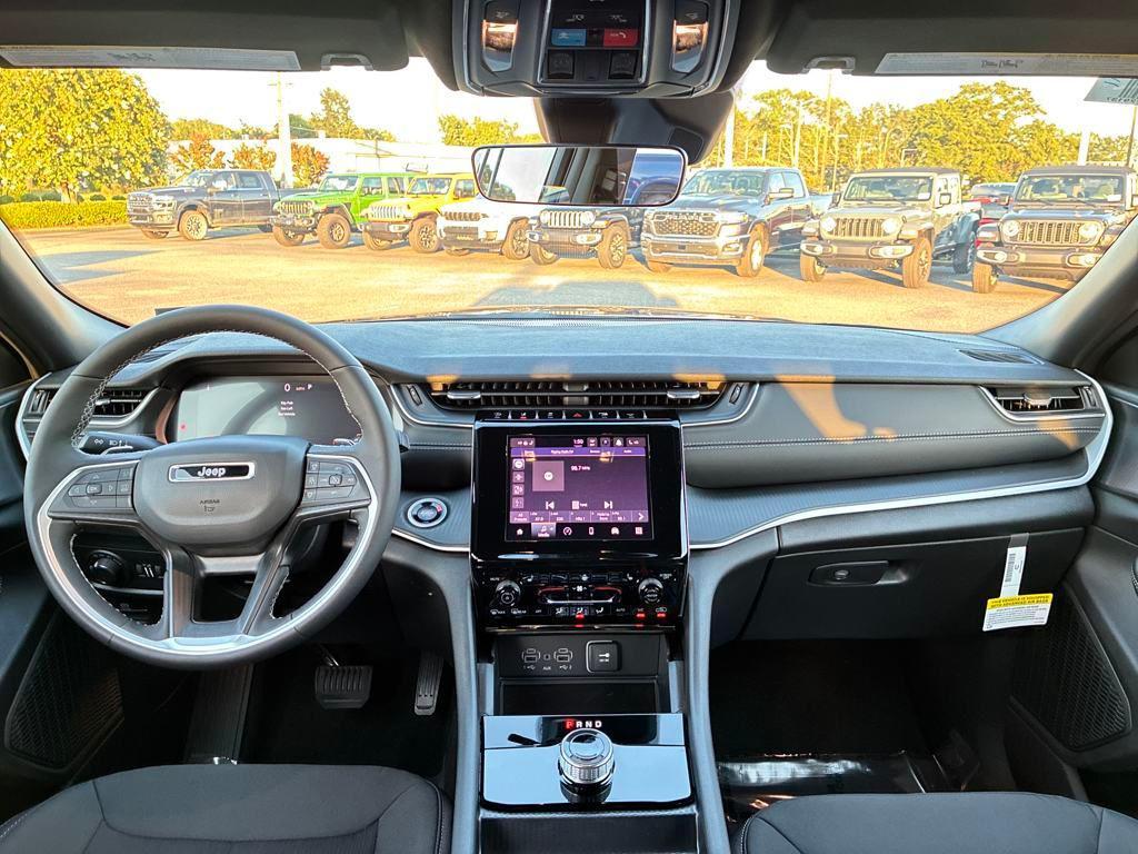 new 2025 Jeep Grand Cherokee L car, priced at $38,570