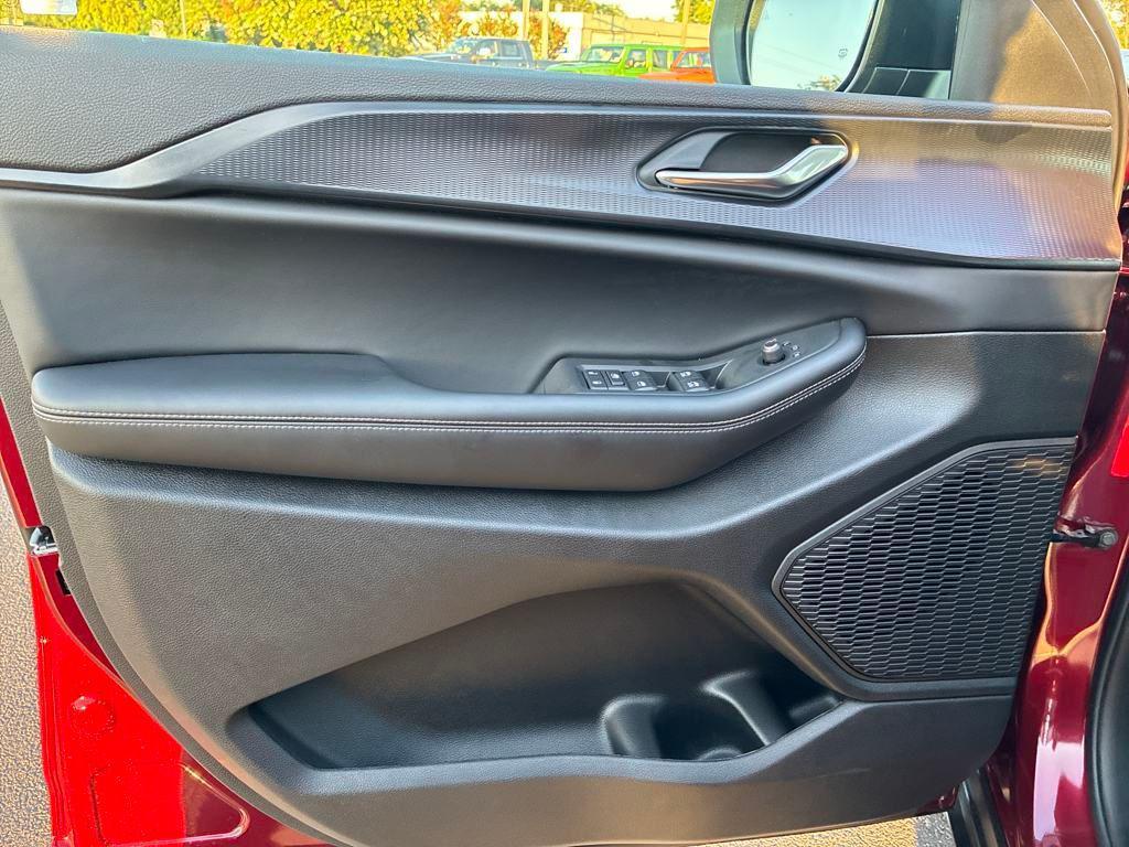 new 2025 Jeep Grand Cherokee L car, priced at $38,570