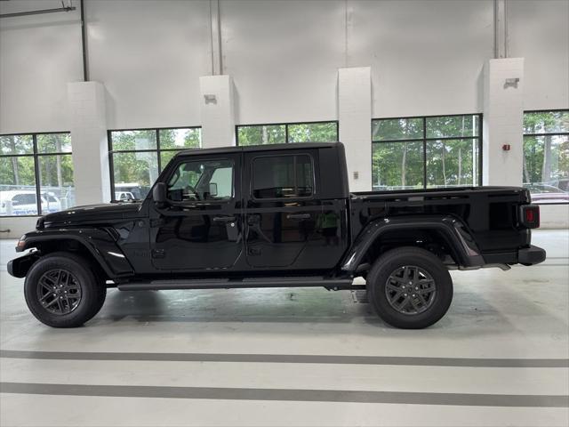 used 2024 Jeep Gladiator car, priced at $41,090