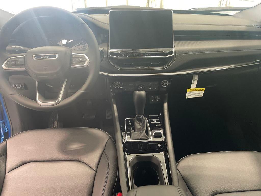 new 2025 Jeep Compass car, priced at $29,500