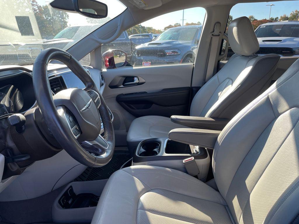used 2018 Chrysler Pacifica car, priced at $15,872