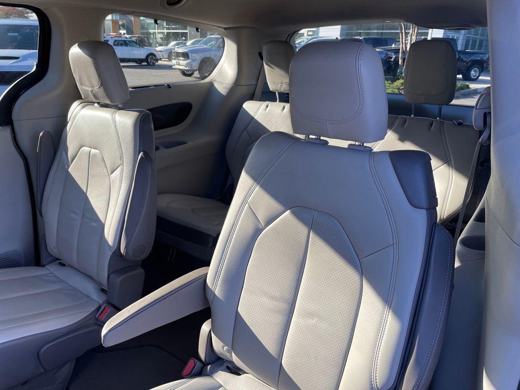 used 2018 Chrysler Pacifica car, priced at $15,872