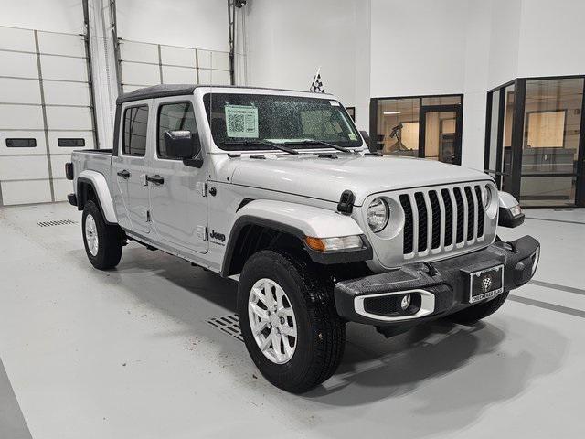 new 2023 Jeep Gladiator car, priced at $39,098