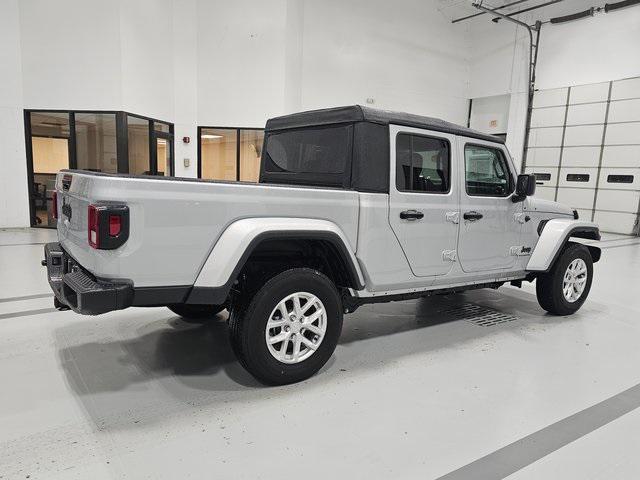 new 2023 Jeep Gladiator car, priced at $39,098