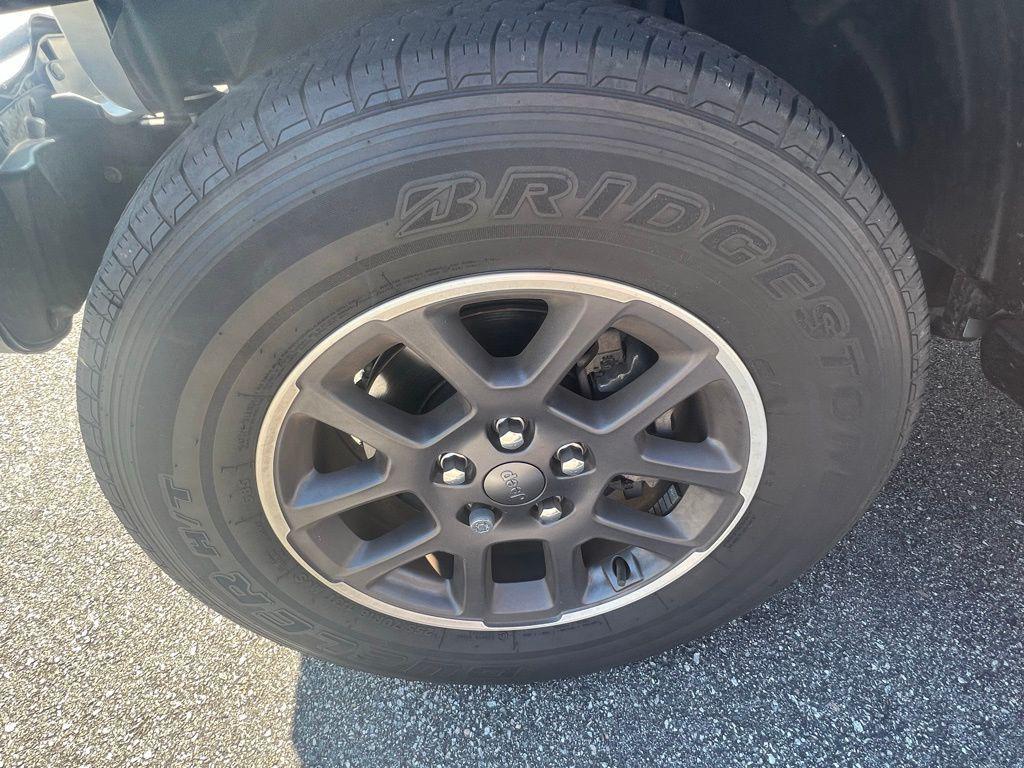 used 2023 Jeep Gladiator car, priced at $27,849