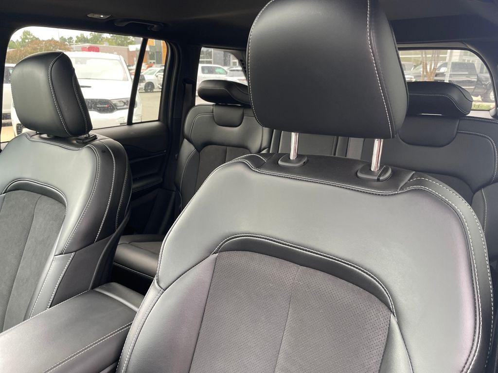 used 2025 Jeep Grand Cherokee car, priced at $39,800