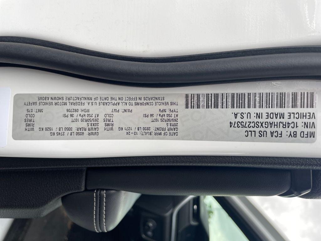 used 2025 Jeep Grand Cherokee car, priced at $39,800