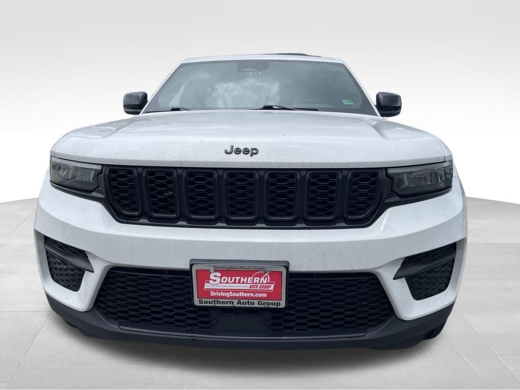 used 2025 Jeep Grand Cherokee car, priced at $39,800