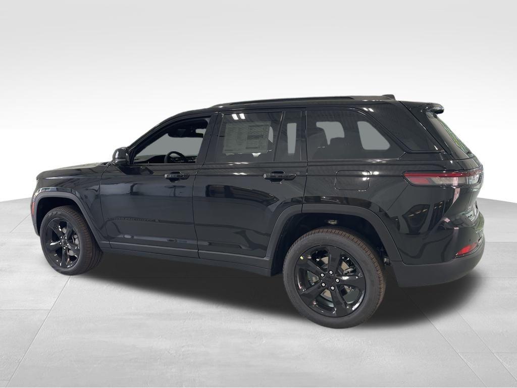 new 2025 Jeep Grand Cherokee car, priced at $44,106