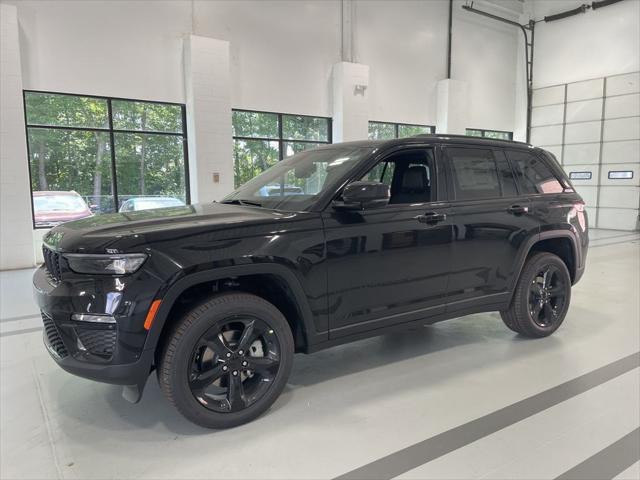 new 2025 Jeep Grand Cherokee car, priced at $54,041
