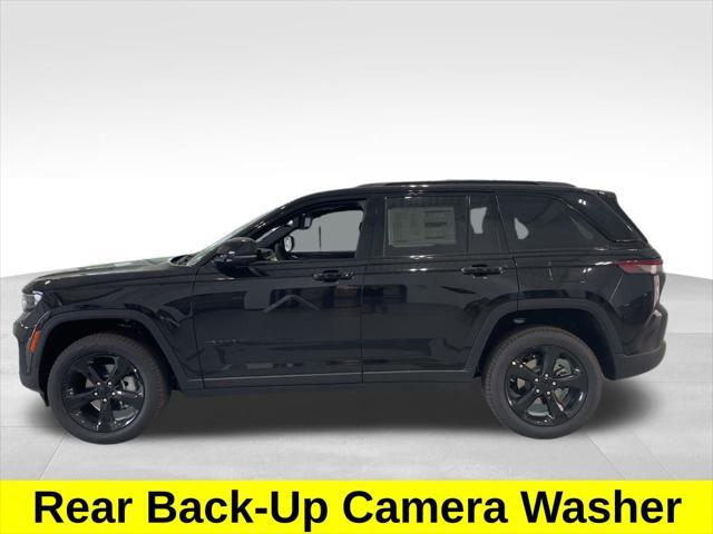 new 2025 Jeep Grand Cherokee car, priced at $42,500