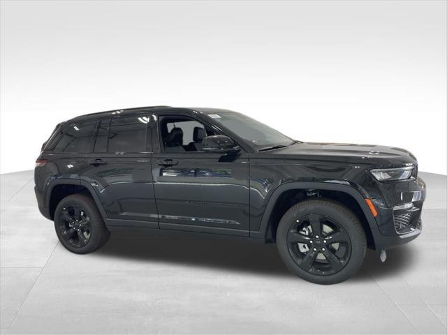 new 2025 Jeep Grand Cherokee car, priced at $42,800