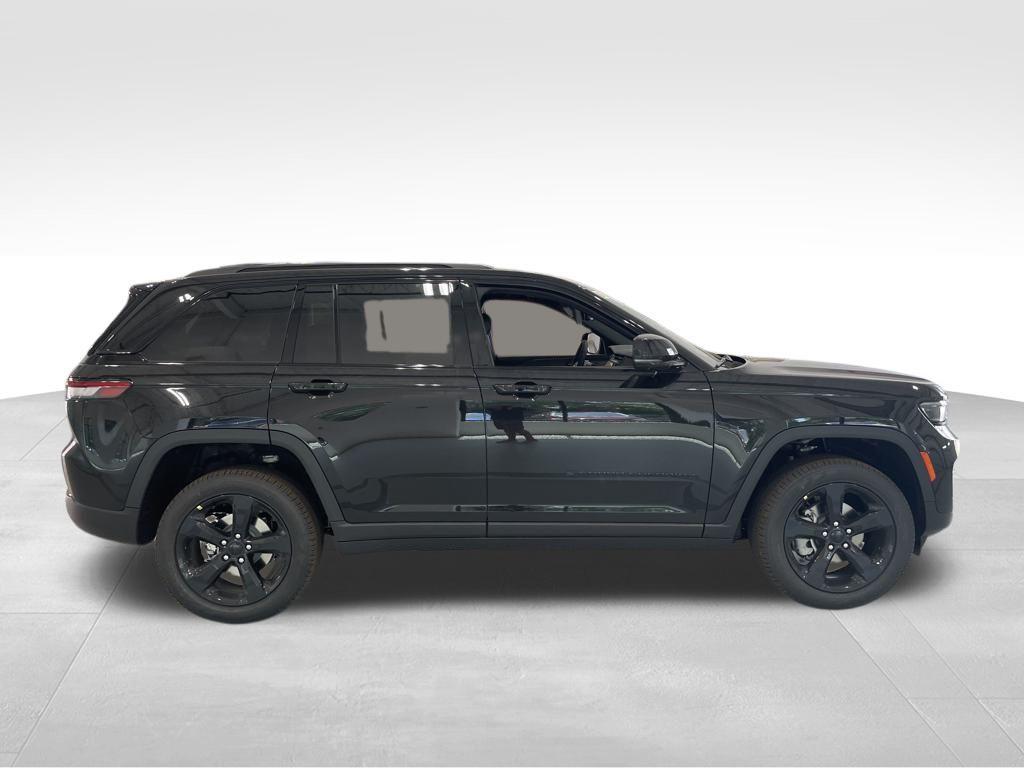 new 2025 Jeep Grand Cherokee car, priced at $44,106